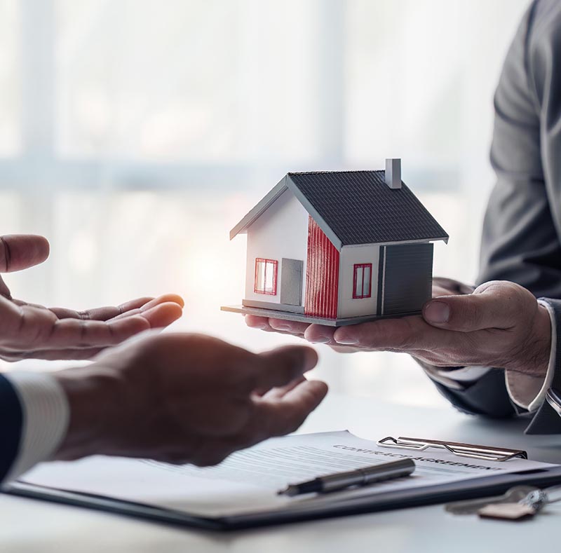 Immobilienmakler auf Makli